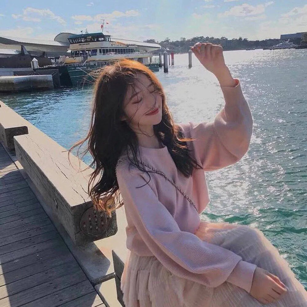 发明接吻的女孩 封面